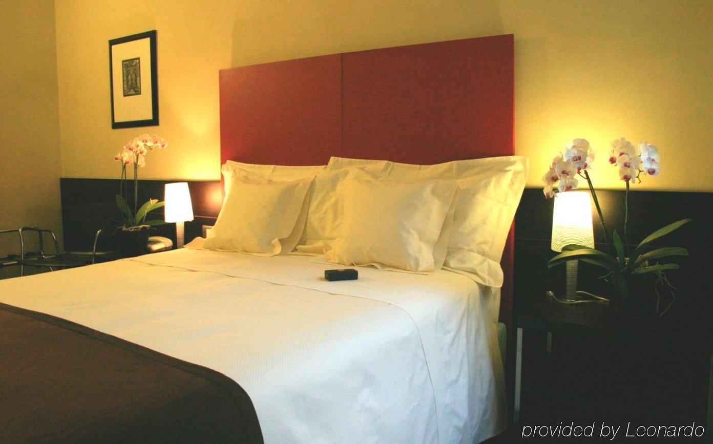 Hotel Colombia Milán Habitación foto